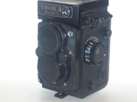 Yashica MAT-124 G box camera