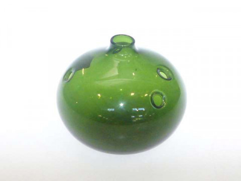 Holmguard green glass vase designed by Per Lutken