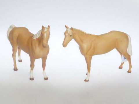 Two Beswick Palomino horses