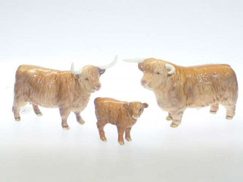 Beswick Highland bull, cow and calf