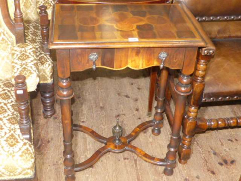 William and Mary style oyster topped single drawer side table