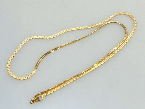 Yellow metal chain, stamped 585, approximately 18 grams