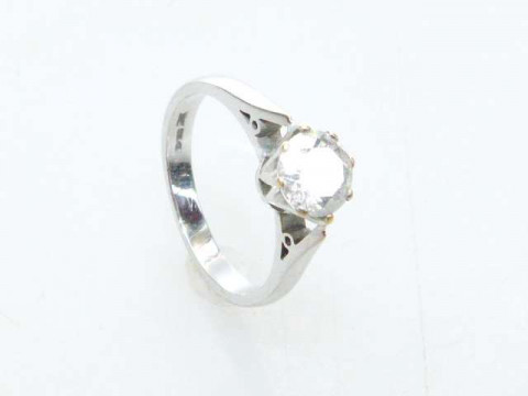 18ct white gold and single stone diamond ring, approximately 0.75 carats,...