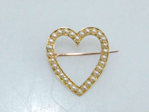 18ct gold and seed pearl heart-shaped brooch
