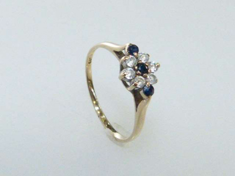 9ct gold ring, size N