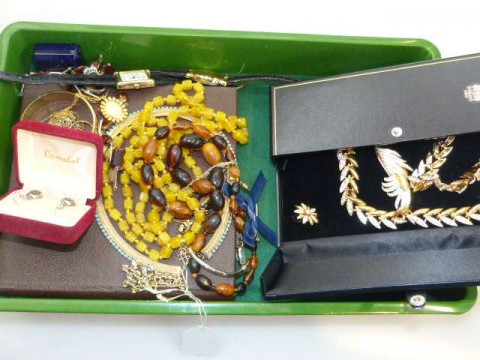 Costume jewellery, watches, etc