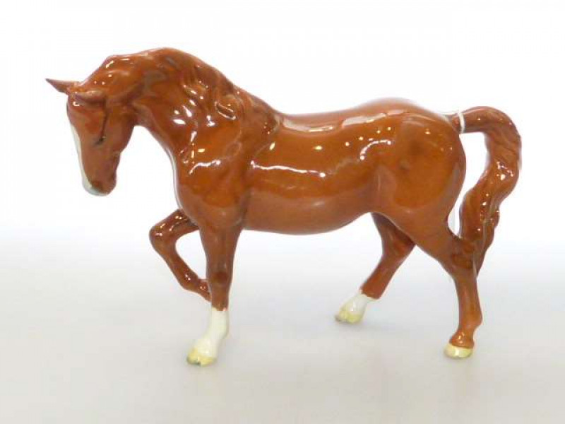 Beswick Stocky Jogging mare - Chestnut, third version
