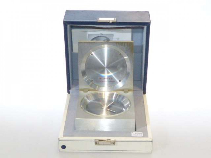 Derby Swissonic quartz clock, boxed