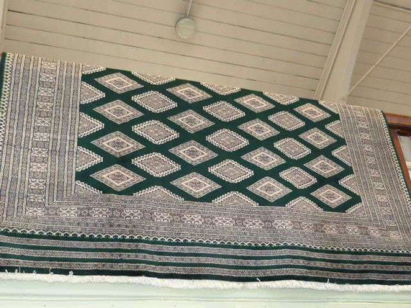 Green ground Border carpet 3.02 x 2.13