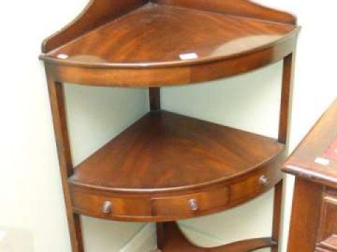 Georgian style mahogany corner washstand