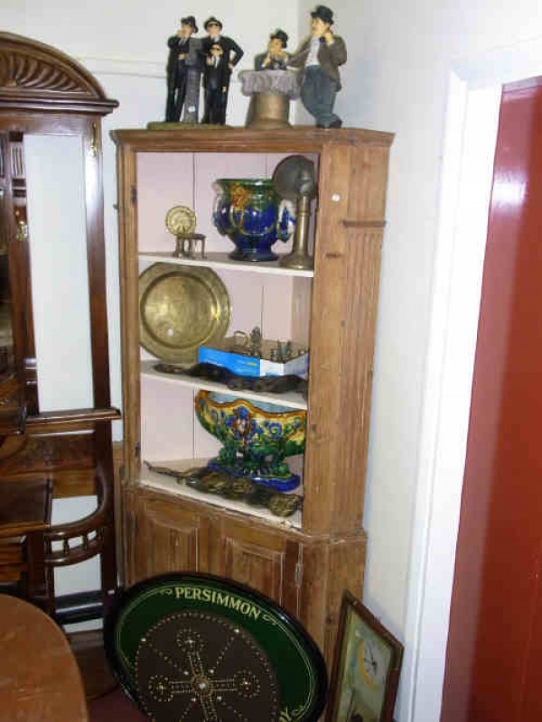 Majolica Style Jardiniere and Planter, 'Laurel & Hardy' and 'Blues Brother' Figure Groups, Horse Brasses and Brassware, Wall Clock, Shield and Persimmon Sign