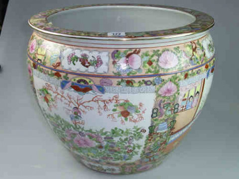 Chinese Fish Tank with Fish and Floral Decoration