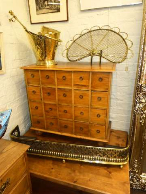 Pierced brass fender, fan fire guard, brass coal helmet and poker