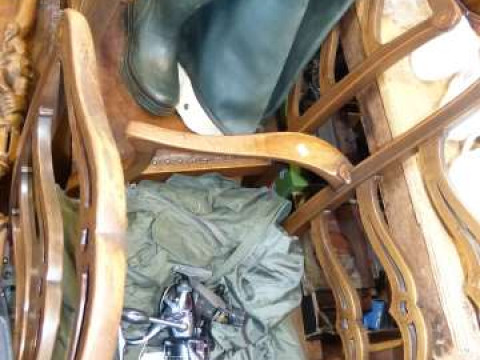 Size 10 waders, fishing coat and Shakespeare and Shimano 3000 reels (4)