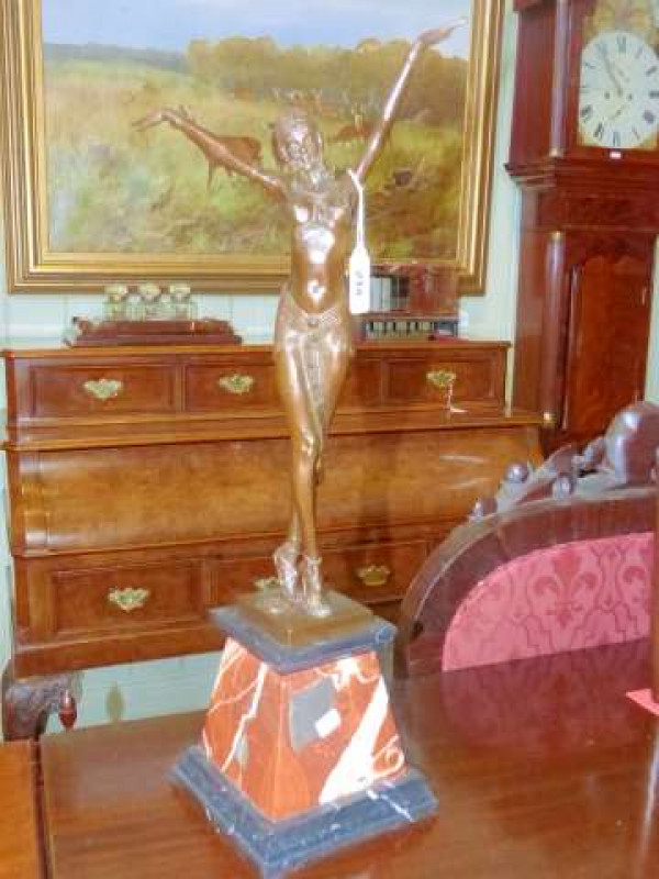 Bronze of a stylised lady in Art Deco style