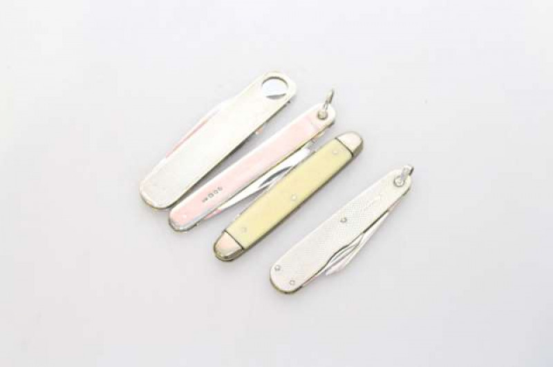 Two hallmarked silver folding knives and two others (4)