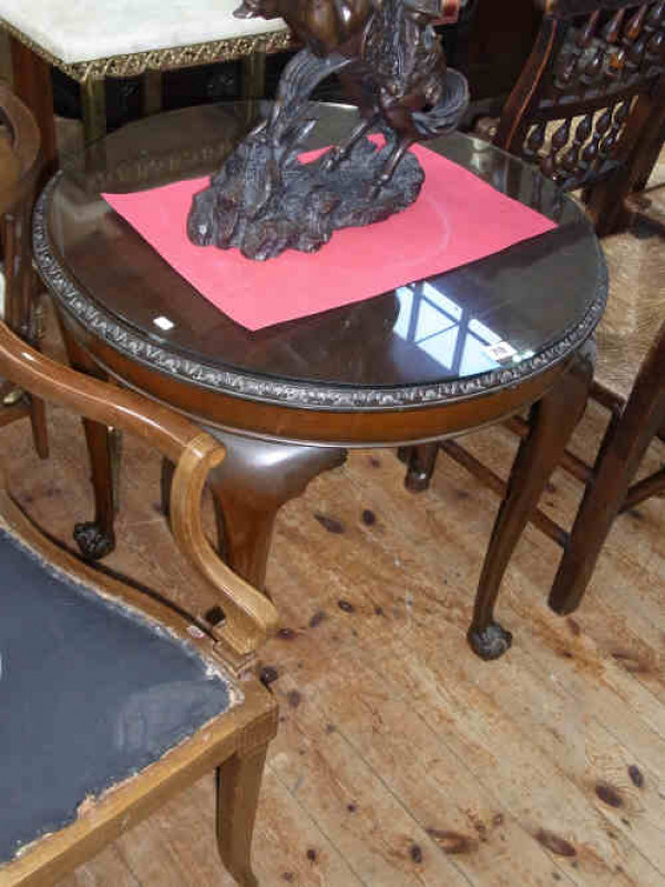 Chippendale Style Circular Mahogany Occasional Table on Ball and Claw Feet