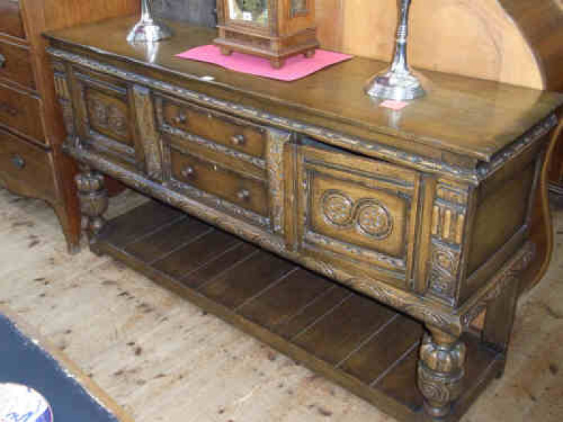 Good Quality XVIIIth Century Style Carved Oak Potboard Dresser, 89cm high, 168 cm wide