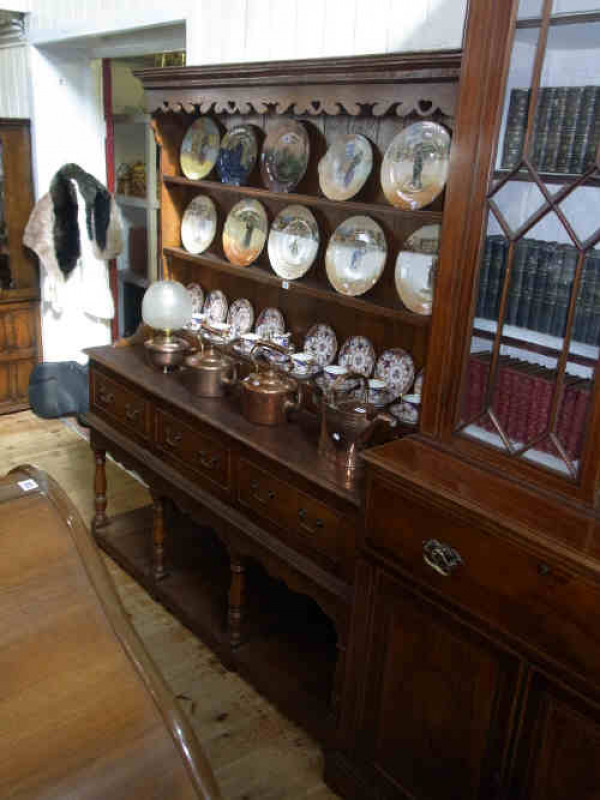 Good Quality Oak Shelf Back Three Drawer Potboard Dresser