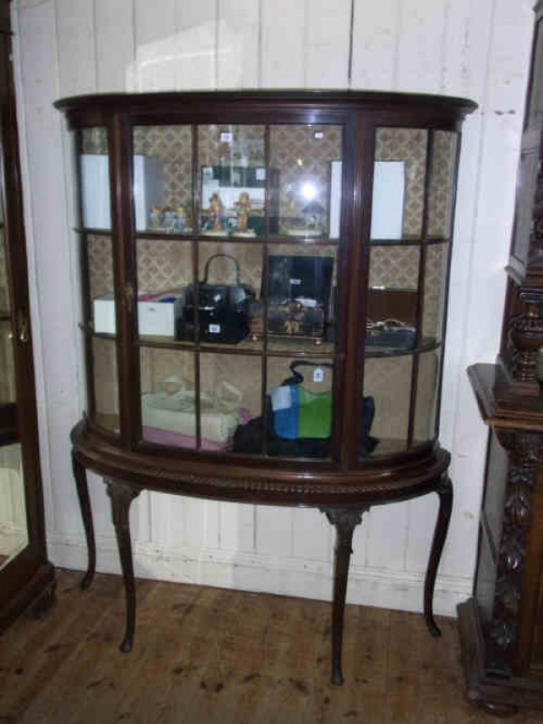Edwardian Mahogany Bow Front Display Cabinet on Cabriole Legs