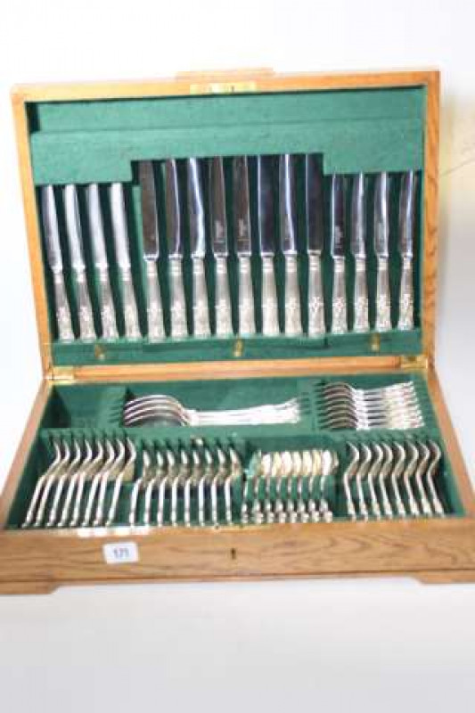 Canteen of Kings pattern cutlery, eight place setting