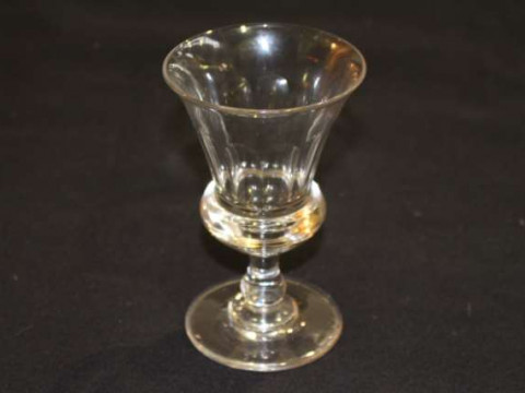 Single 19th Century wine glass with thistle bowl