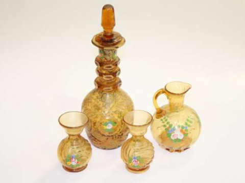 Continental amber coloured decanter, jug and two vases (4)