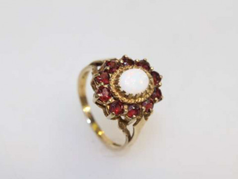 9ct gold, opal and garnet ring