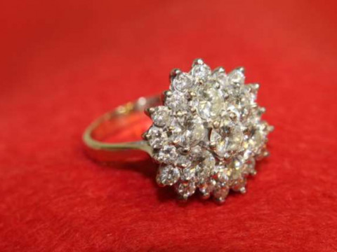 Diamond cluster ring