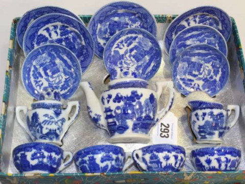 Blue Willow pattern porcelain child's tea service for four, in original...