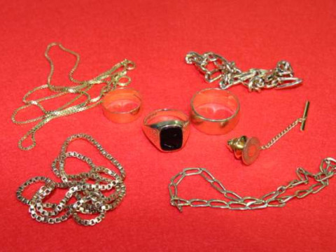 Collection of gold jewellery