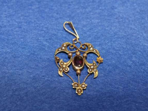 Edwardian tourmaline and seed pearl pendant