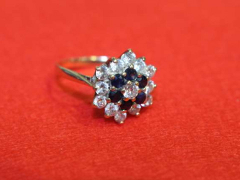 9ct gold, sapphire and diamond cluster ring