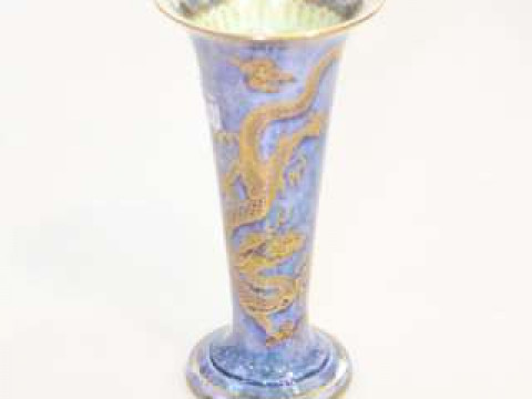 Wedgwood dragon lustre vase, Z4829