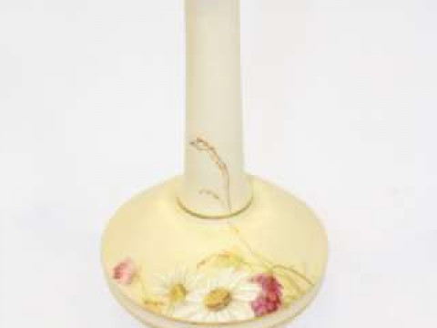 Royal Worcester spill vase, shape no. 1531
