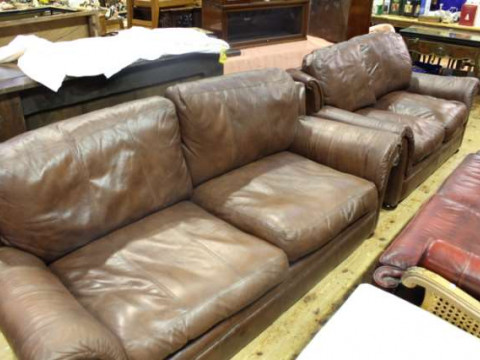Pair of brown leather three seater and two seater settee's and bergere...