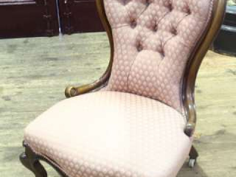 Victorian mahogany framed spoon back nursing chair