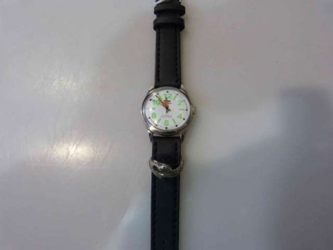 Silver snake ring and a wristwatch with military markings (2)