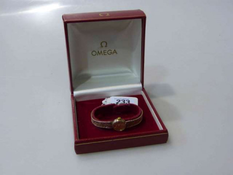 Omega 9 carat gold lady's wristwatch, boxed with papers