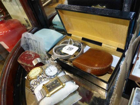 Watches, gold, costume jewellery