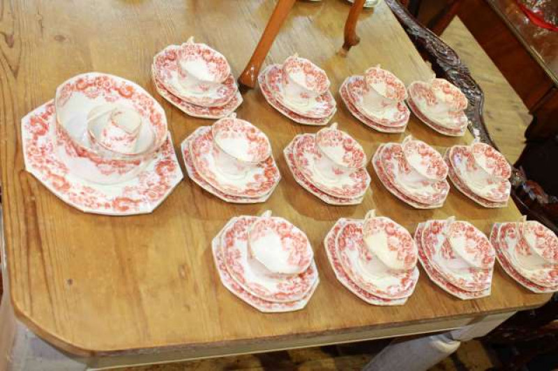 Late Victorian thirty nine piece iron red decorated tea set