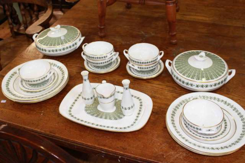Spode 'Provence' twenty four piece dinner service, including two covered tureens