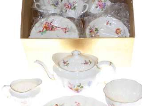 Royal Crown Derby 'Posies' thirty one piece tea set including teapot,...