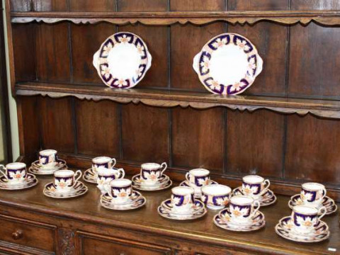 Royal Albert 'Royalty' forty piece tea set