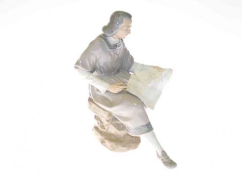 Nao figure of a scholar