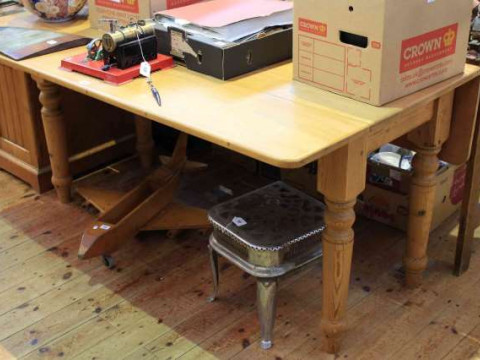 Large farmhouse drop leaf kitchen table on turned legs