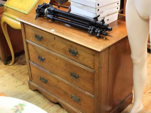Late Victorian walnut three drawer chest