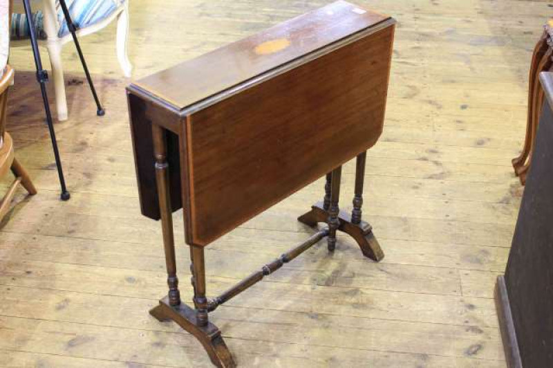 Edwardian mahogany and satinwood inlaid Sutherland table
