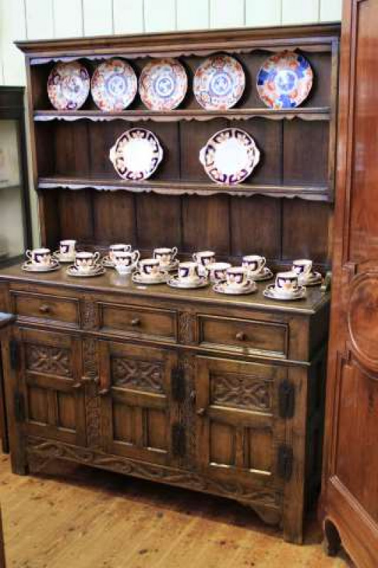 Good quality carved oak shelf back dresser