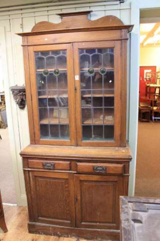 Early 20th Century oak leaded door cabinet bookcase